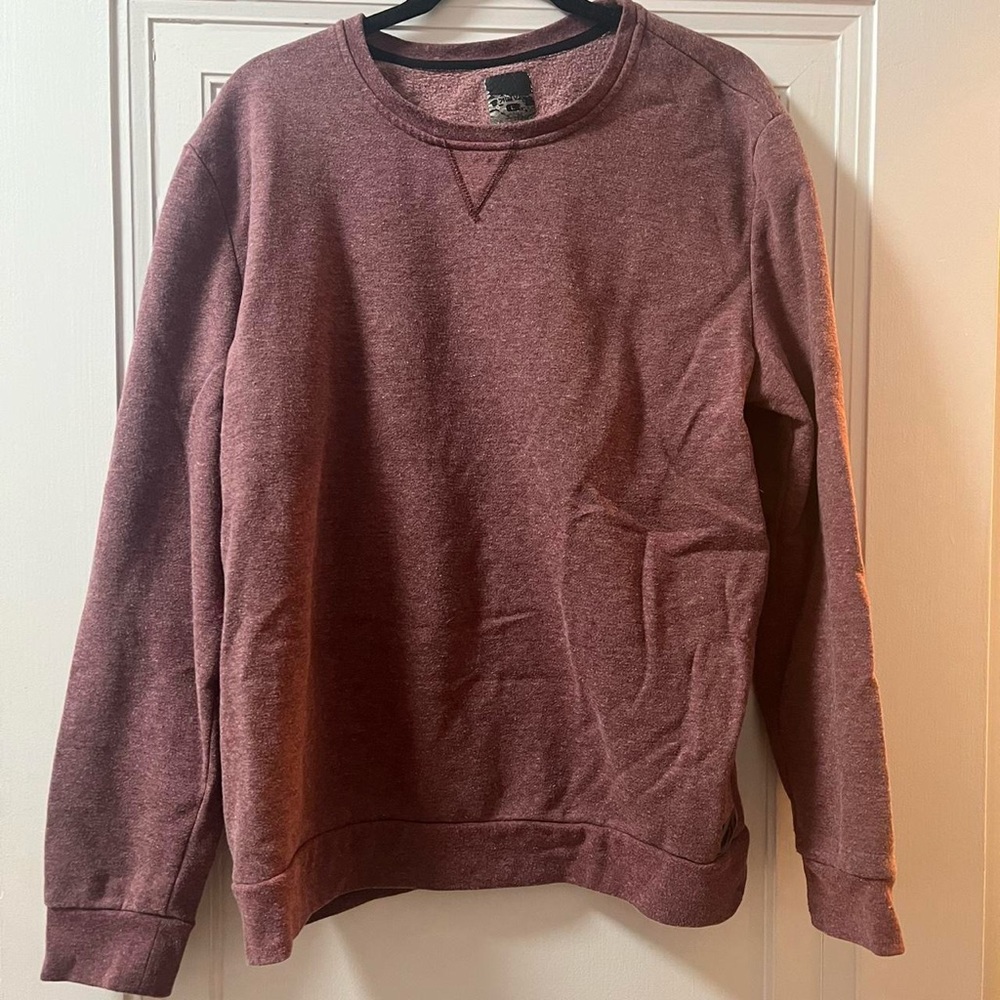 Maroon crewneck pullover